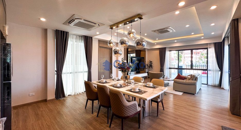For sale 4 bedrooms house in Jomtien, Pattaya