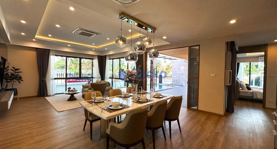 For sale 4 bedrooms house in Jomtien, Pattaya