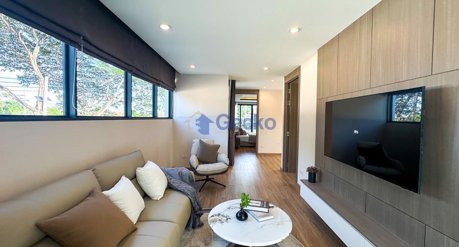 For sale 4 bedrooms house in Jomtien, Pattaya