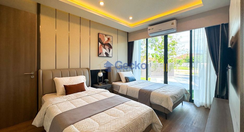 For sale 4 bedrooms house in Jomtien, Pattaya