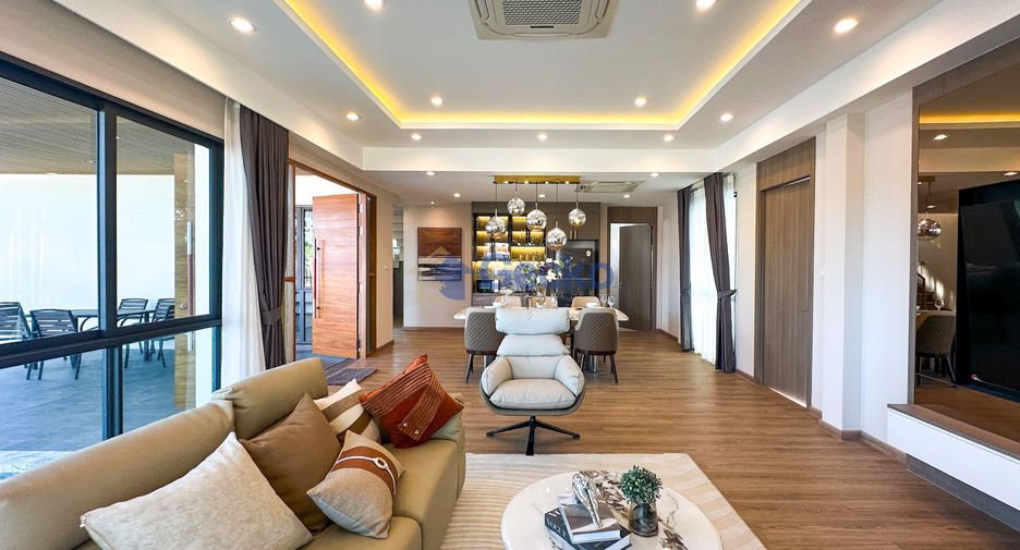 For sale 4 bedrooms house in Jomtien, Pattaya