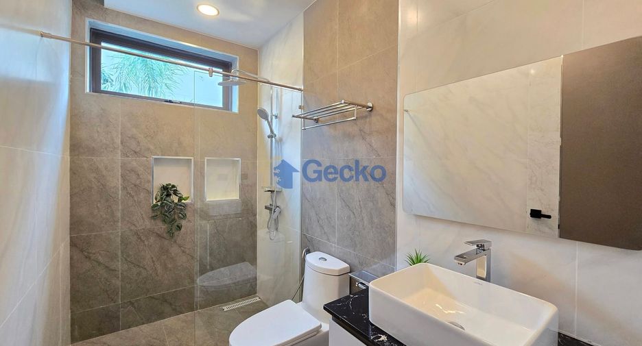 Casa en venta de 4 habitaciones en East Pattaya, Pattaya