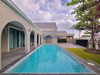 Haus zum Kauf mit 4 Zimmer in Bang Lamung, Chonburi