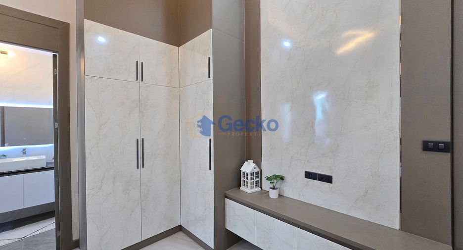 Casa en venta de 4 habitaciones en East Pattaya, Pattaya