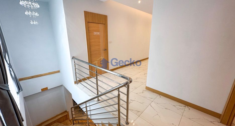 Casa en venta de 4 habitaciones en South Pattaya, Pattaya