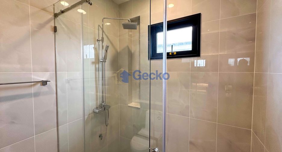 For sale 4 ベッドルーム house in Bang Lamung, Chonburi