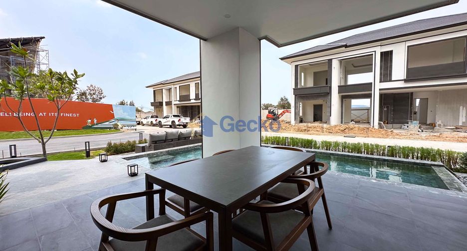 For sale 4 ベッドルーム house in Bang Lamung, Chonburi