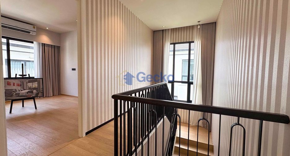 For sale 4 ベッドルーム house in Bang Lamung, Chonburi