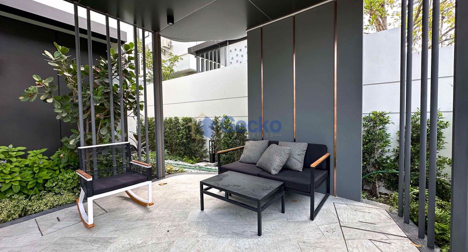 For sale 4 ベッドルーム house in Bang Lamung, Chonburi