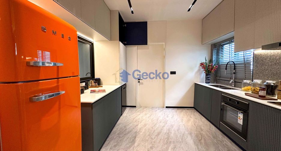 For sale 4 ベッドルーム house in Bang Lamung, Chonburi