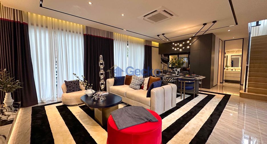 For sale 4 ベッドルーム house in Bang Lamung, Chonburi