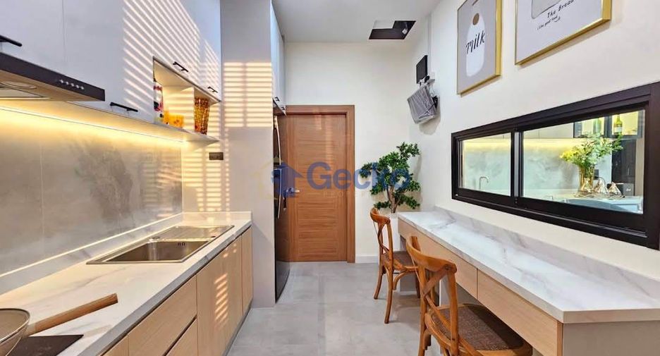 À vendre 4 chambres maison à East Pattaya, Pattaya