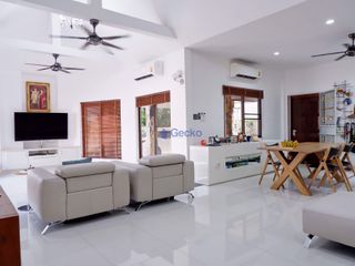 Haus zum Kauf mit 3 Zimmer in Bang Lamung, Chonburi