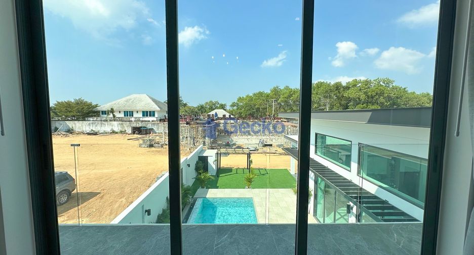 For sale 3 bedrooms house in East Pattaya, Pattaya