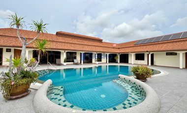 For sale 4 bedrooms house in East Pattaya, Pattaya