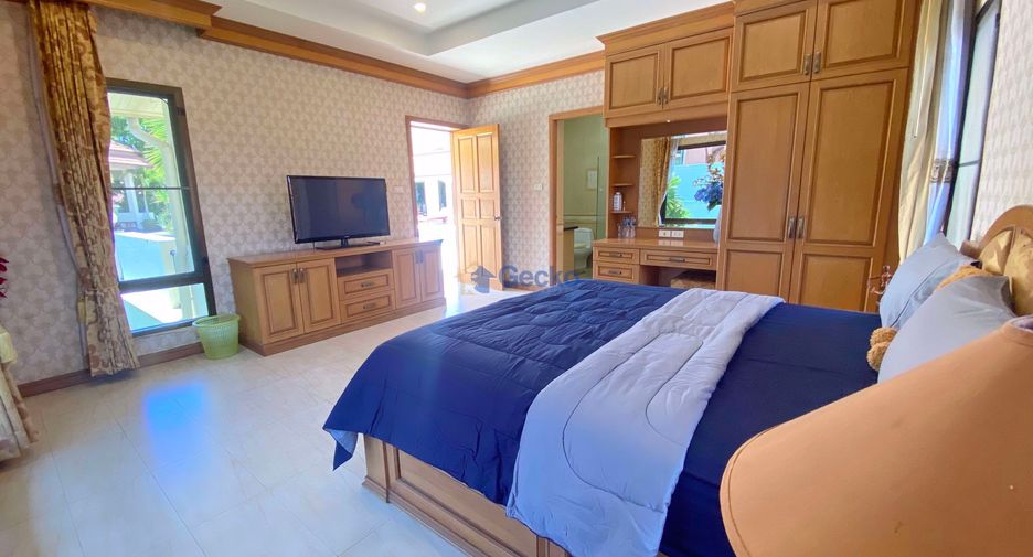 For sale 4 bedrooms house in East Pattaya, Pattaya