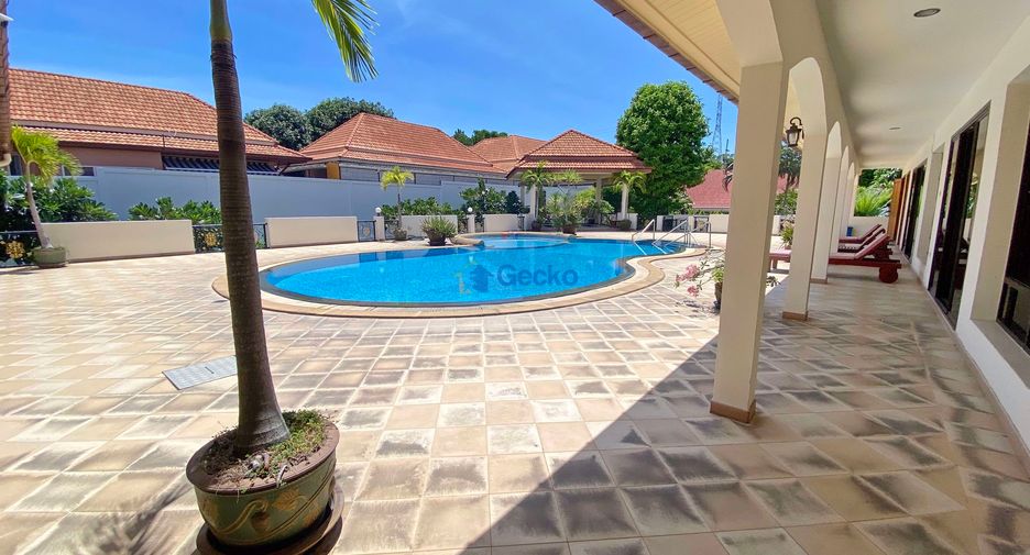 For sale 4 bedrooms house in East Pattaya, Pattaya