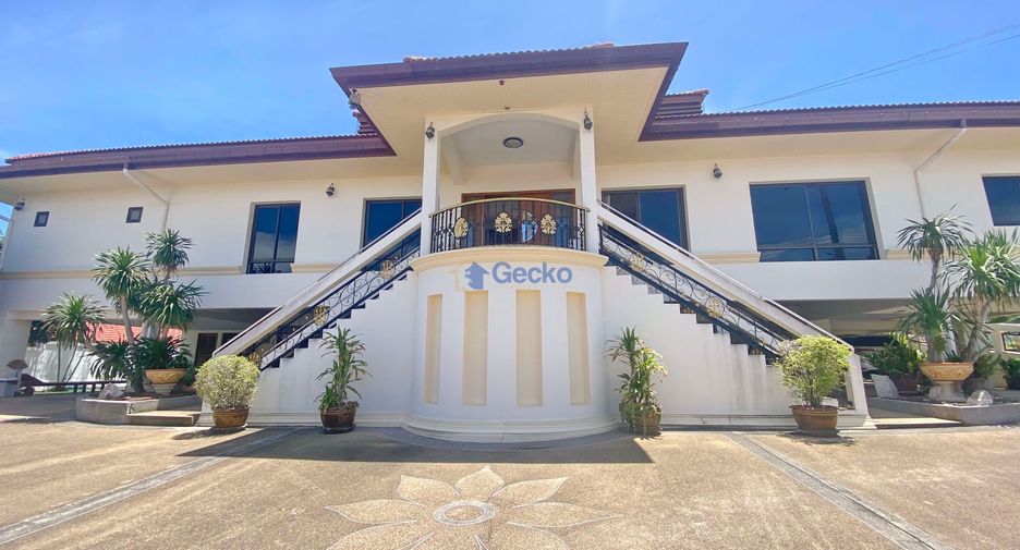 For sale 4 bedrooms house in East Pattaya, Pattaya
