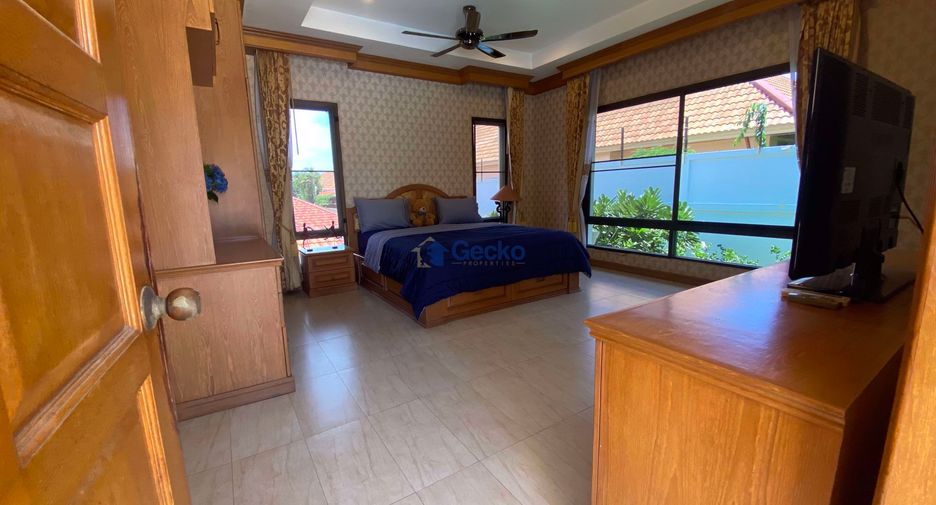 For sale 4 bedrooms house in East Pattaya, Pattaya
