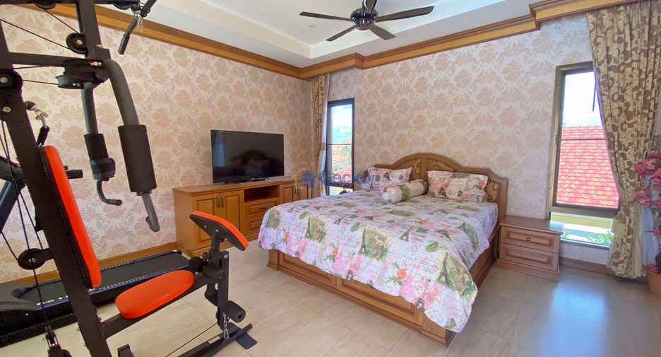 For sale 4 bedrooms house in East Pattaya, Pattaya