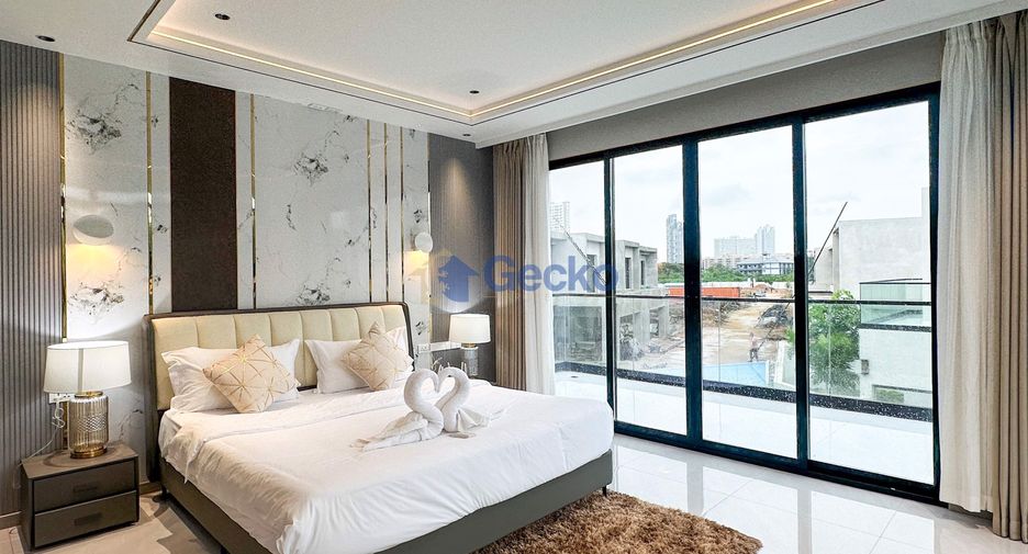 For sale 4 bedrooms house in Jomtien, Pattaya