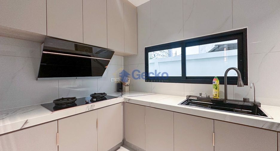 For sale 4 bedrooms house in Jomtien, Pattaya