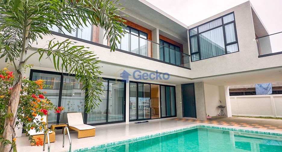 For sale 4 bedrooms house in Jomtien, Pattaya