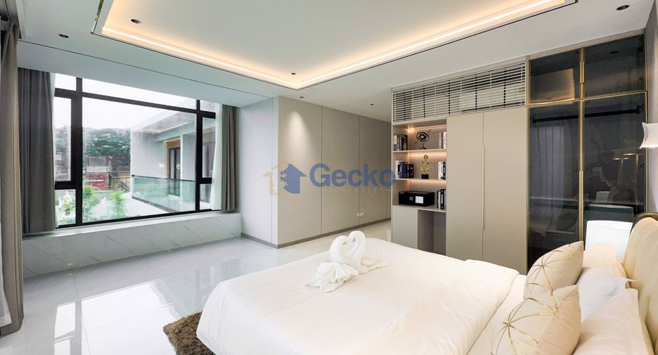 For sale 4 bedrooms house in Jomtien, Pattaya