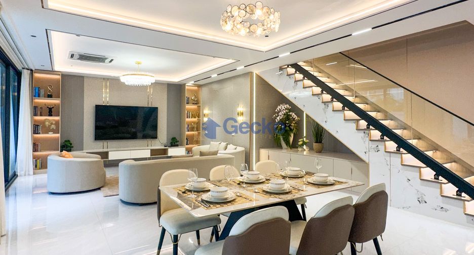 For sale 4 bedrooms house in Jomtien, Pattaya