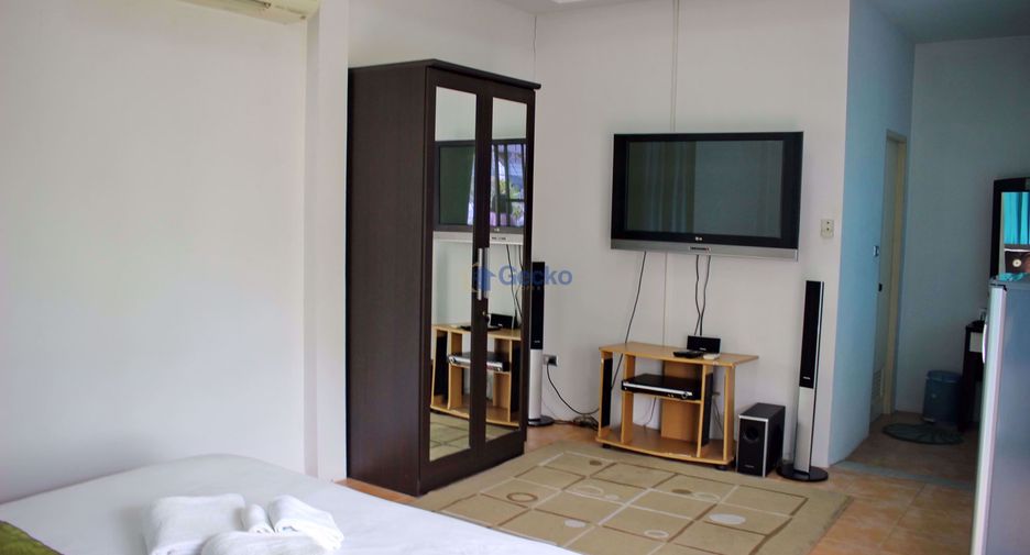 For rent 6 bedrooms house in East Pattaya, Pattaya