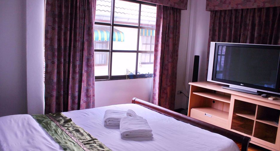 For rent 6 bedrooms house in East Pattaya, Pattaya