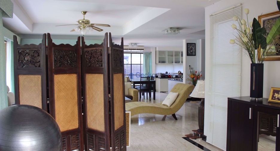 For rent 6 bedrooms house in East Pattaya, Pattaya