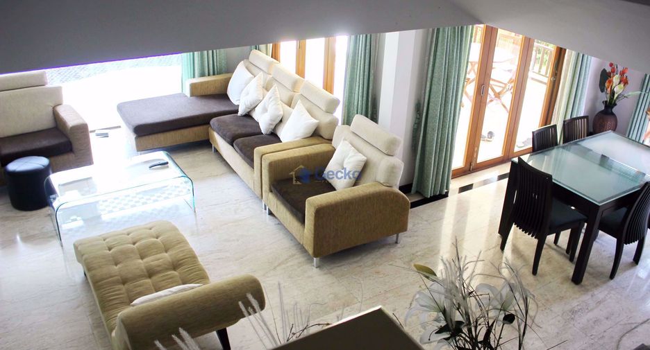 For rent 6 bedrooms house in East Pattaya, Pattaya