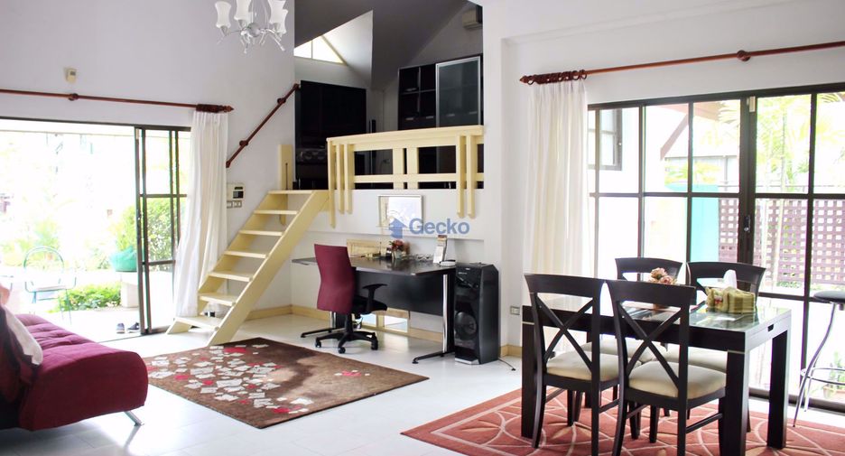 For rent 6 bedrooms house in East Pattaya, Pattaya