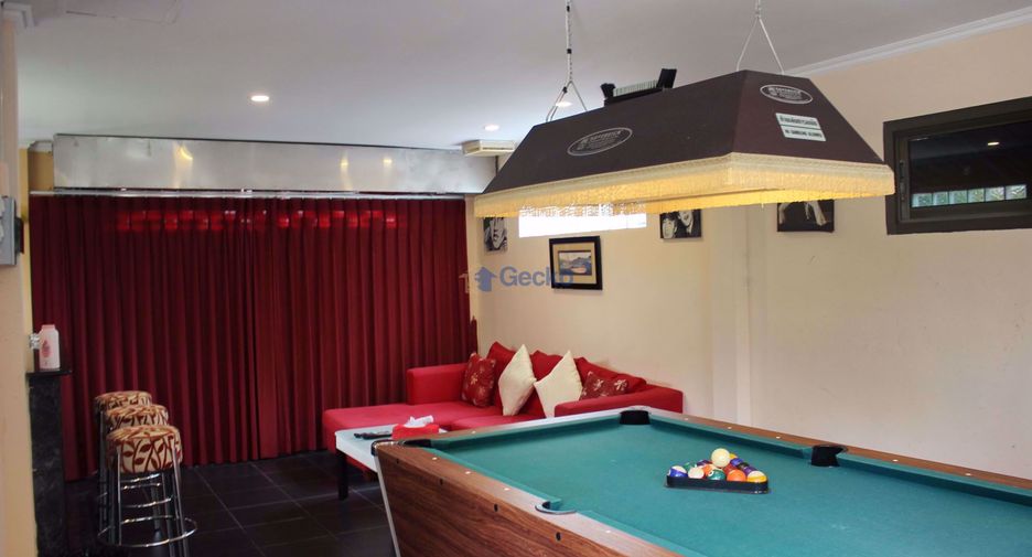 For rent 6 bedrooms house in East Pattaya, Pattaya