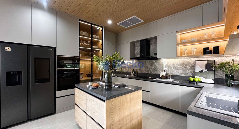 Casa en venta de 4 habitaciones en South Pattaya, Pattaya