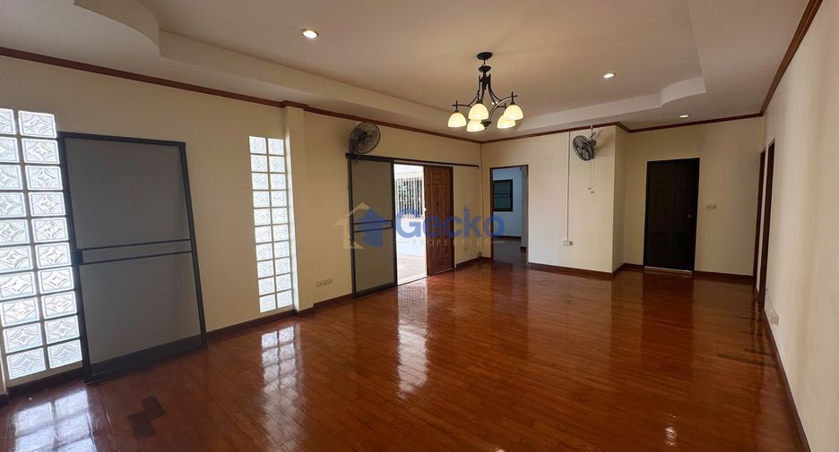 À vendre 4 chambres maison à Jomtien, Pattaya