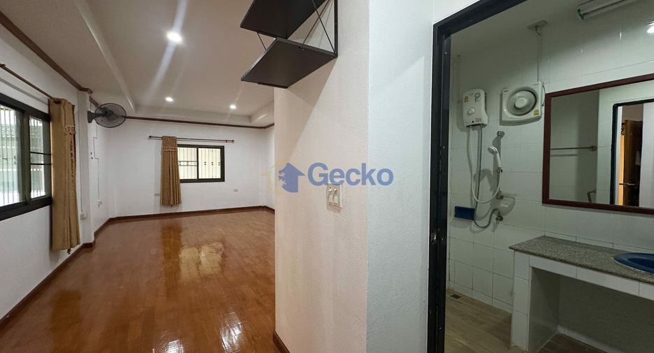À vendre 4 chambres maison à Jomtien, Pattaya