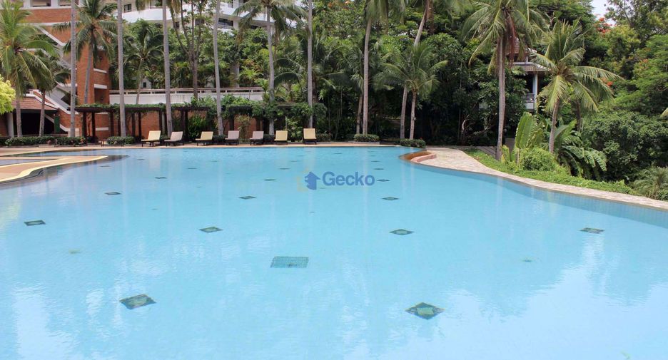For rent 3 bedrooms condo in Pratumnak, Pattaya