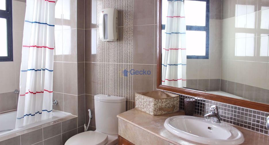 For rent 3 bedrooms condo in Pratumnak, Pattaya