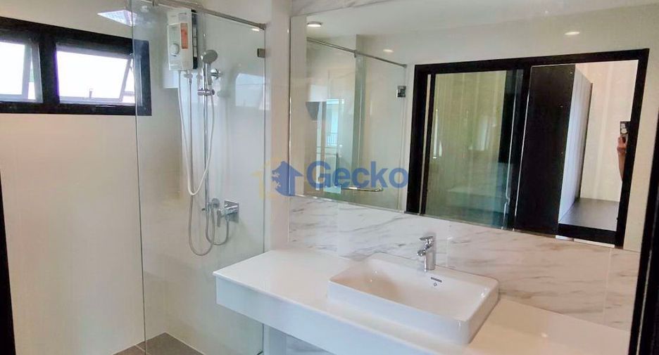 For sale 3 bedrooms house in East Pattaya, Pattaya