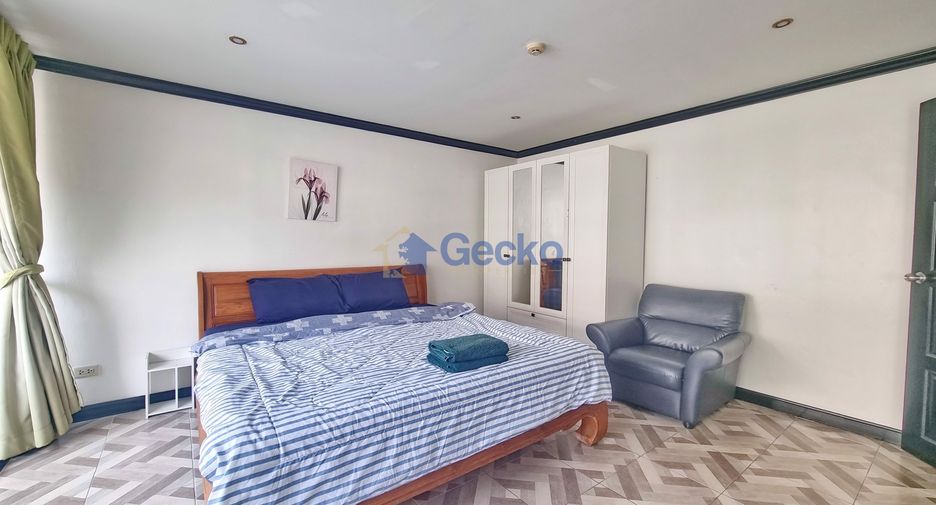 For rent 2 bedrooms condo in Pratumnak, Pattaya