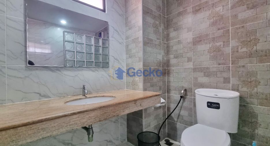 For rent 2 bedrooms condo in Pratumnak, Pattaya