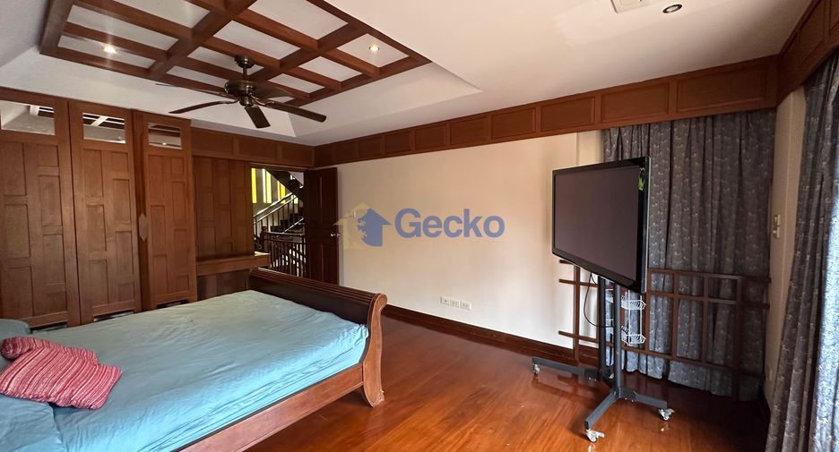 Casa en alquiler de 4 habitaciones en Jomtien, Pattaya