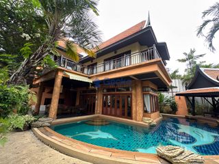 À louer 4 chambres maison à Bang Lamung, Chonburi