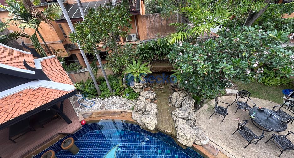 Casa en alquiler de 4 habitaciones en Jomtien, Pattaya