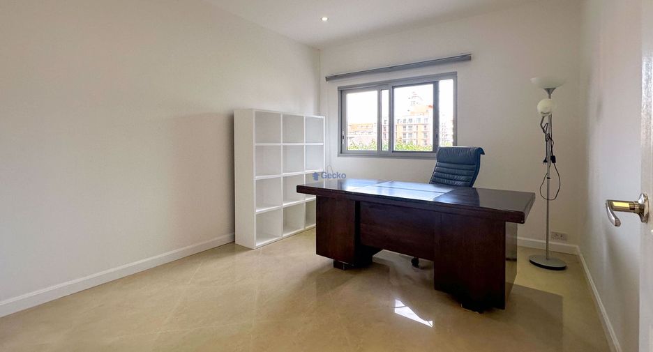 Condo en venta de 4 habitaciones en Pratumnak, Pattaya