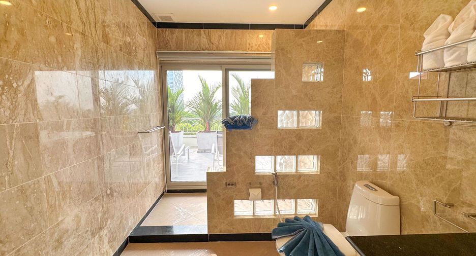Condo en venta de 4 habitaciones en Pratumnak, Pattaya