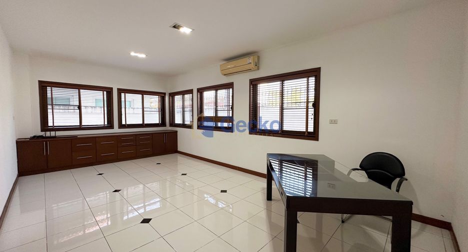 Haus zur Miete mit 5 Zimmer in East Pattaya, Pattaya