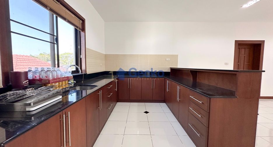 Haus zur Miete mit 5 Zimmer in East Pattaya, Pattaya
